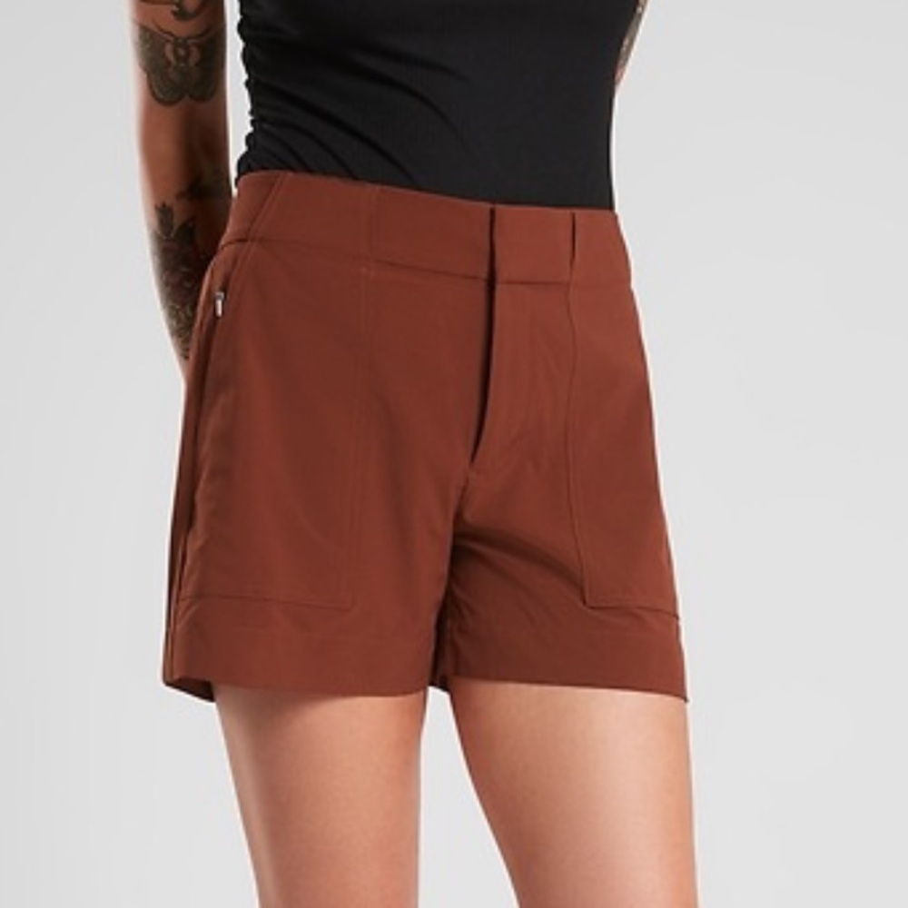Athleta Tribeca Utility Shorts‎ in Rust Size 6